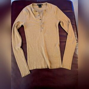 Ralph Lauren Gold button V long sleeve Top